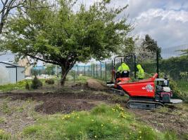 May 2022: Works have started removing 80 tons of dirt and putting in 220 meter edging and 80 tons of gravel