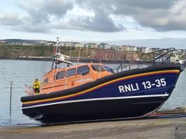 Rotary donates £500 to Peel RNLI - Spring 2025