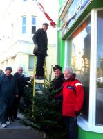 Christmas Tree Erection in Port Erin 