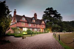 Ravenwood Hall