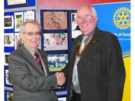 Rotarian Gary Parker and President of Southport Links Rotary, Bill Thomas