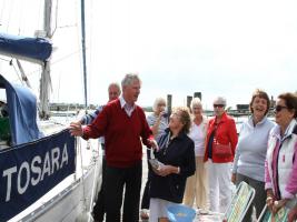 SAILAWAY TO GINS ON THE BEAULIEU RIVER 