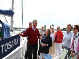 SAILAWAY TO GINS ON THE BEAULIEU RIVER