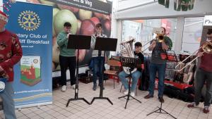 Christmas Music at Sainsbury's Colchester Avenue
