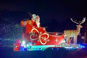 Christmas Float Street Collections 2023 & Santa Tracker