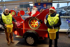 Santa Tesco collection