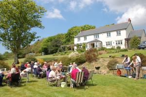 21 July 2019 :Summer Lunch Party chez Raj and Karen in place of Handover