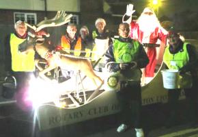 Santa's sleigh visit to the streets of Esher