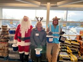 Christmas Collection at Tesco, Prince Avenue