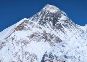 Everest Peak ahead