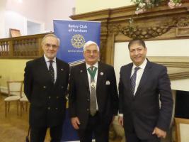 Rtn George Alford, Deputy Mayor David Attfield & Vice Chancellor Prof Bashir Makhoul spoke to the international students invited to Farnham Castle to be welcomed to Farnham