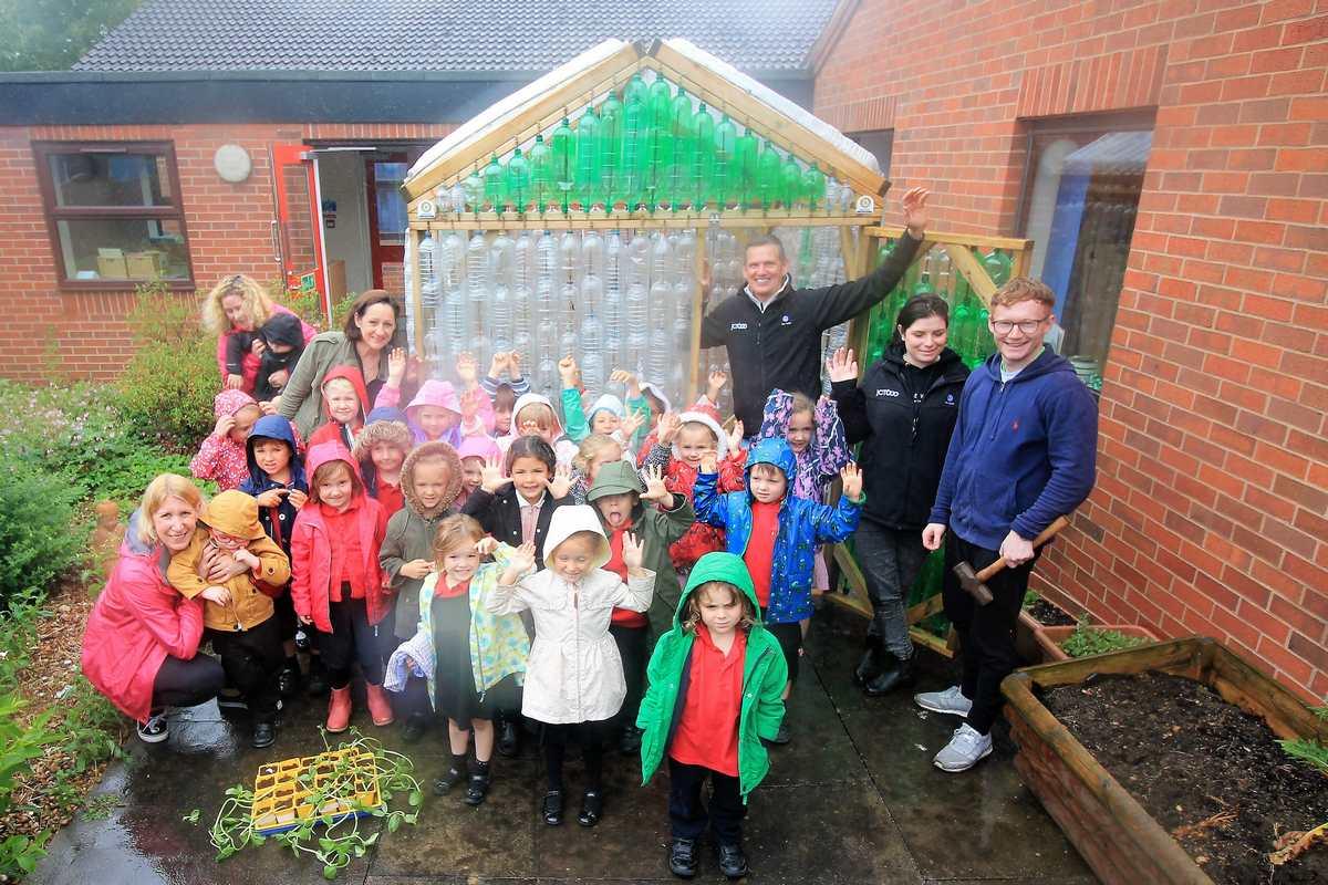 Long Bennington Primary School Eco greenhouse