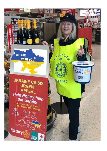 Bideford Rotarian Jill Eddie collecting for Ukraine