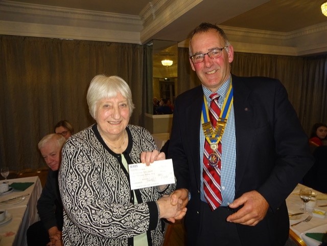 C:Users	andcOneDrivePicturesRotary - presentation to Coronation Day Centre £1,000 Jan 2019.jpg