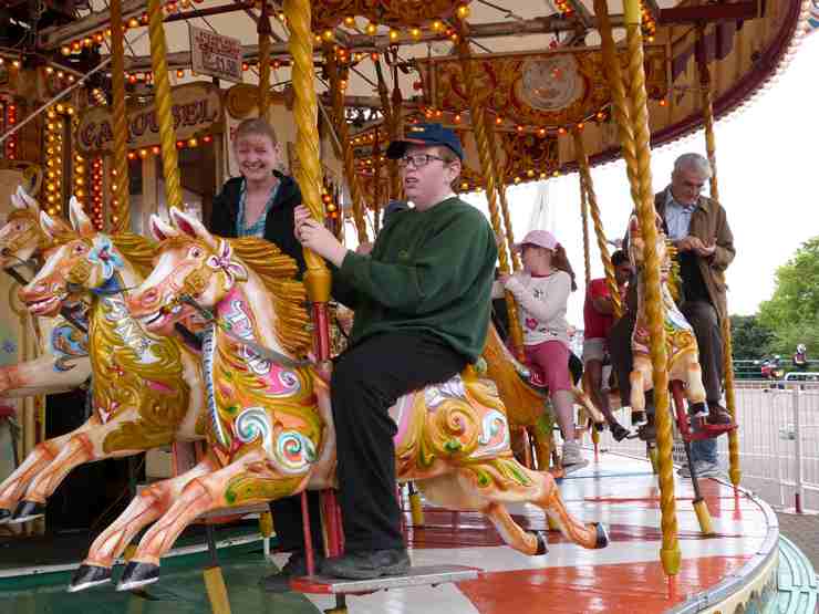 rotary-club-of-southport-links-marple-and-goyt-valley-southport-carosel