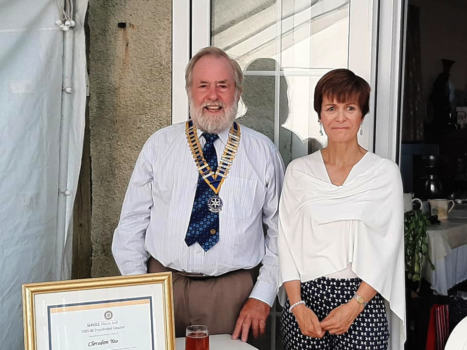 Clevedon Yeo Rotary Presidents Handover 2021 Helen to Bob