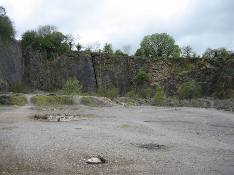 Walking weekend 2009 - Disused limestone quarry at Stoke St Michael