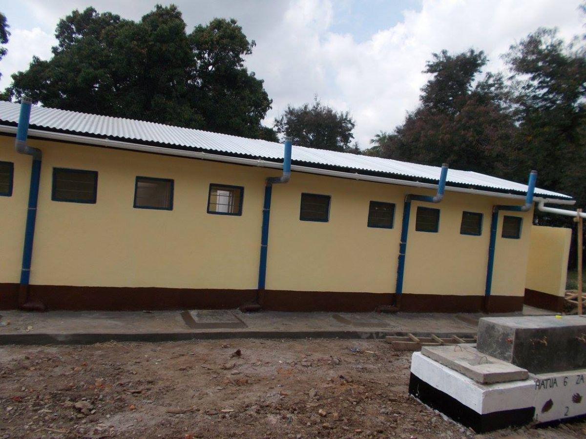Emma Jones - awarded a Rotary Global Scholarship ! - The completed toilet and hygiene block.  Great work!