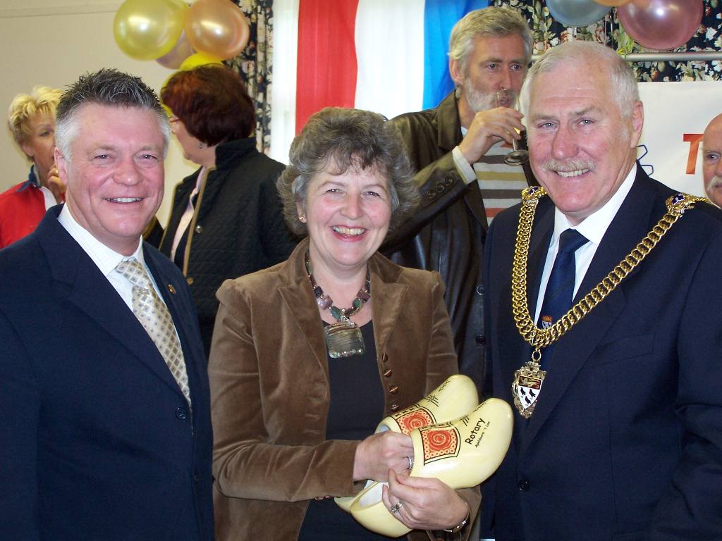 Official Twinning event May 2006 - David Lloyd (AG) - Georgina Baker (President) - Lord Mayor of Canterbury