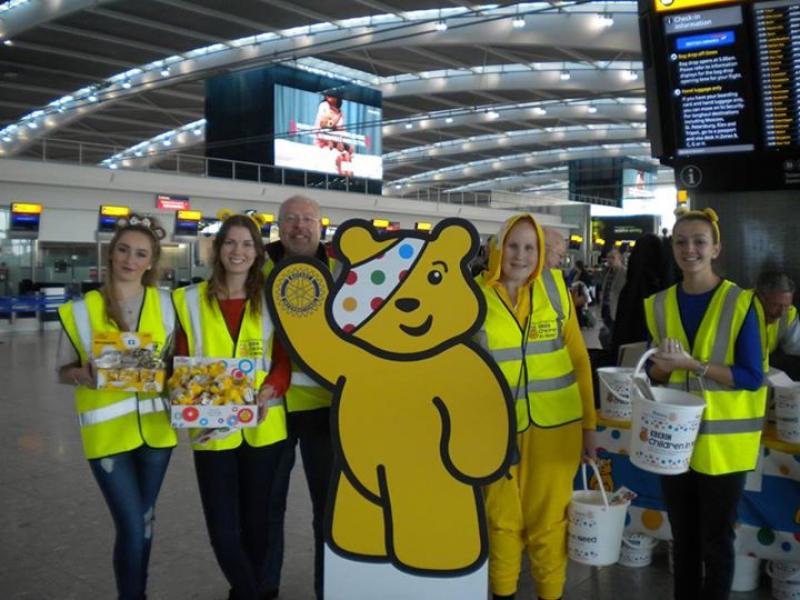 Children in Need Collection Heathrow 13th Nov 2015 - Terminal 5