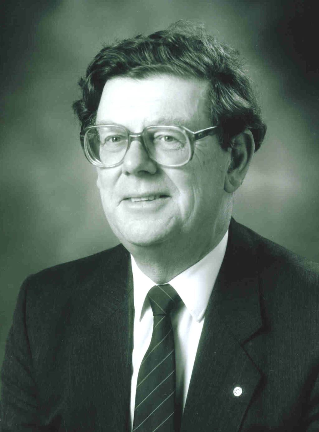 Past Presidents 1990-1999 (click here) - Kenneth. B. Clarke 1993/4