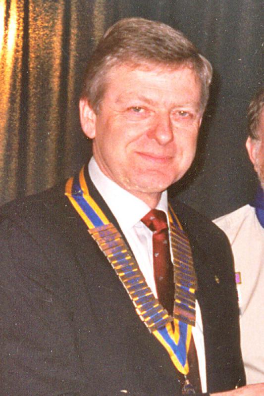 Brigg Rotary Club Past Presidents - 2003-Mike-Kennington1
