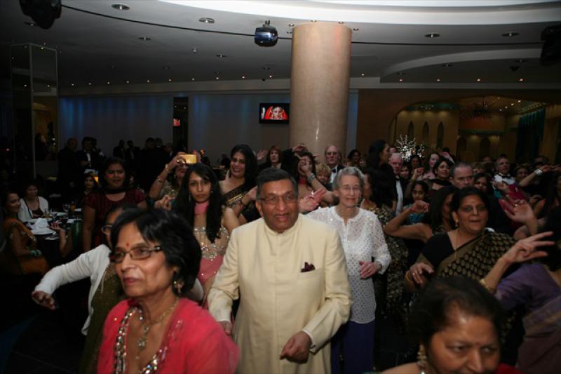 Bollywood Evening Dinner & Dance raises money for charity - 2013-11-15 22