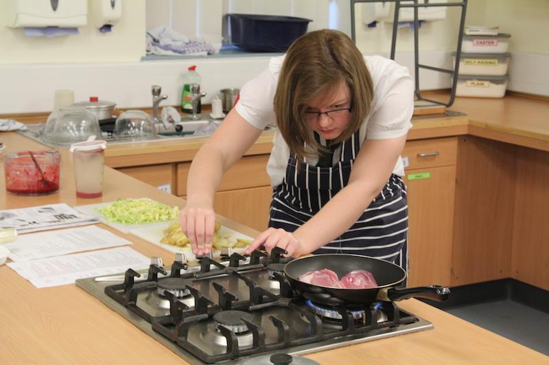 Ailsa Repeats Young Chef Success in 2014 - Winner Ailsa controls the heat