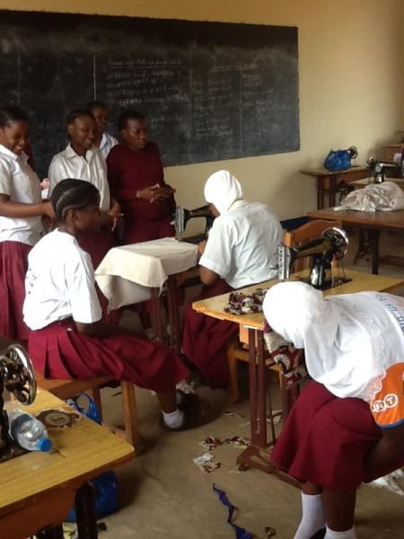 2015: Visit to Tanzania - Sewing class at Ghona Vocational College