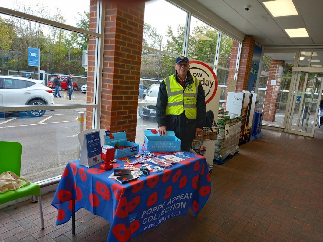 Poppy Appeal - Nov 2022 - Rtn. Mike collecting at Tesco, Bromley