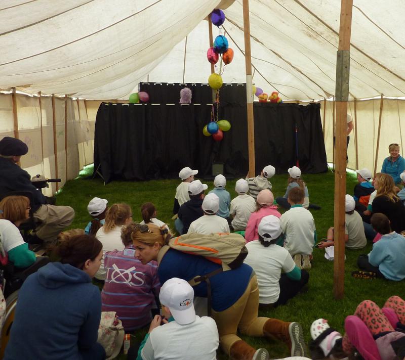Jun 2013 Kids Out Day at Wimpole Hall and Farm - 16 Enjoying the puppet show