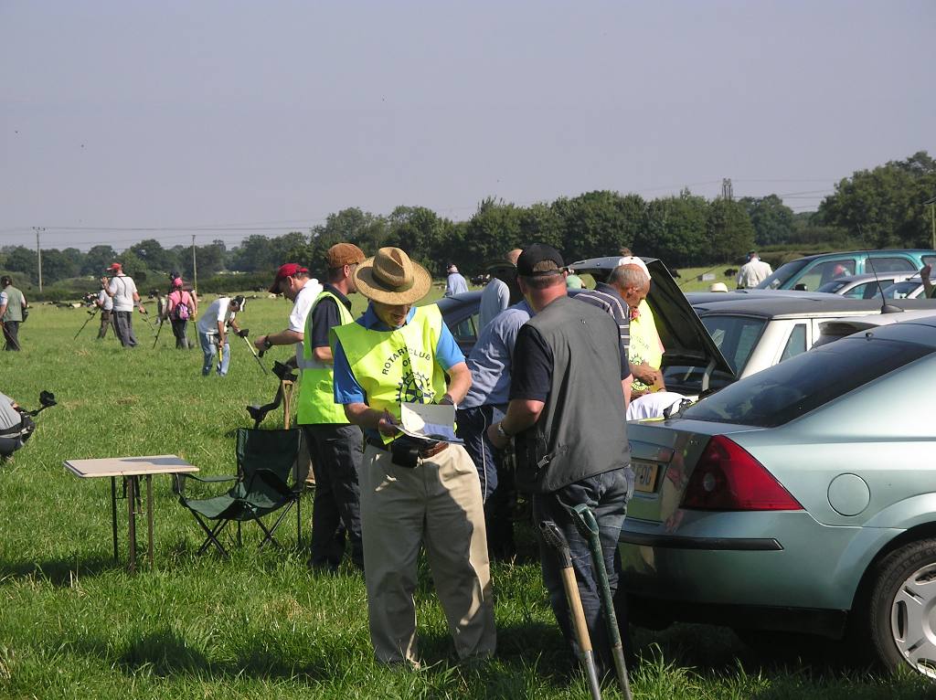 Metal Detecting Day Aug 5th 2007 - Collecting the Entry Fees