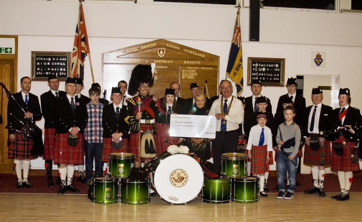 2013 Presentation to Banchory Pipe Band - BL 10 (Large)