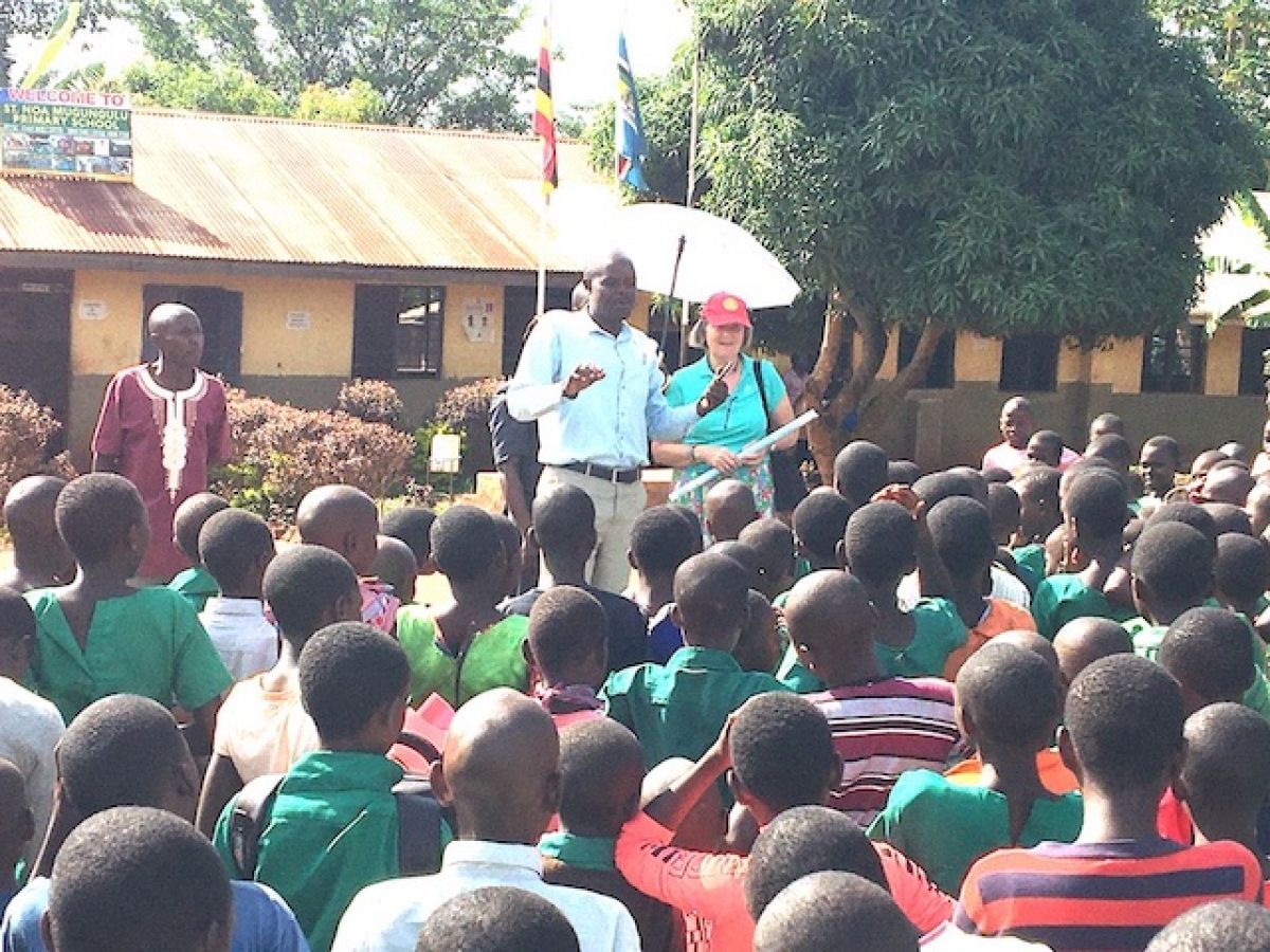 Success stories from Mubende - bringing teaching materials to Mugungulu School