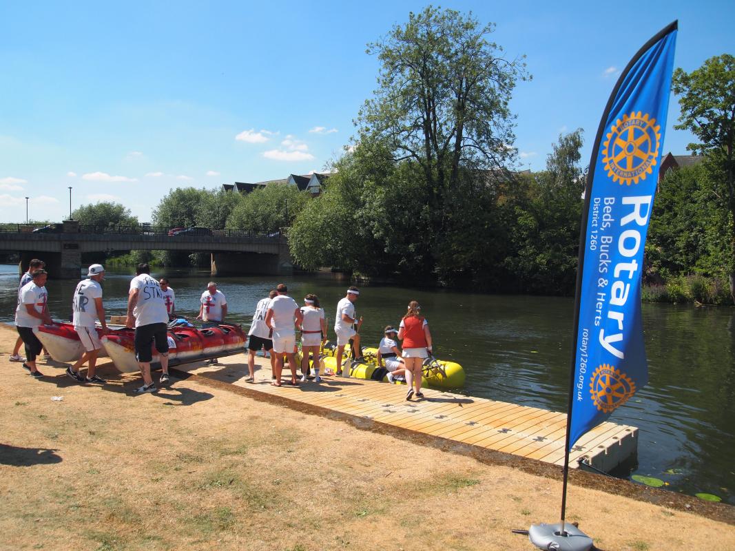Bedford Park Raft Race - 