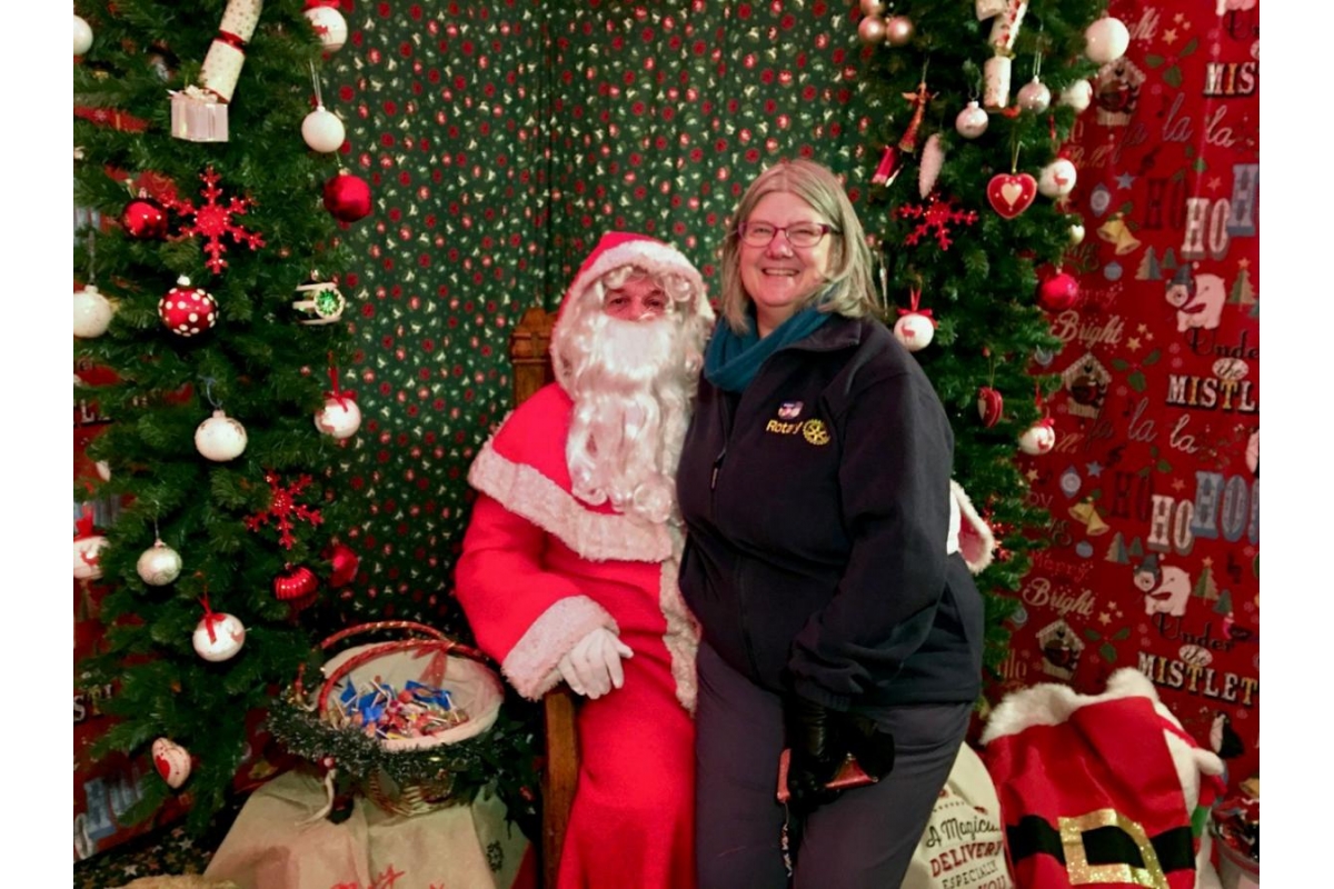 District Governor's Newsletter - December 2018 - Have you been a good girl this year? Says Santa.