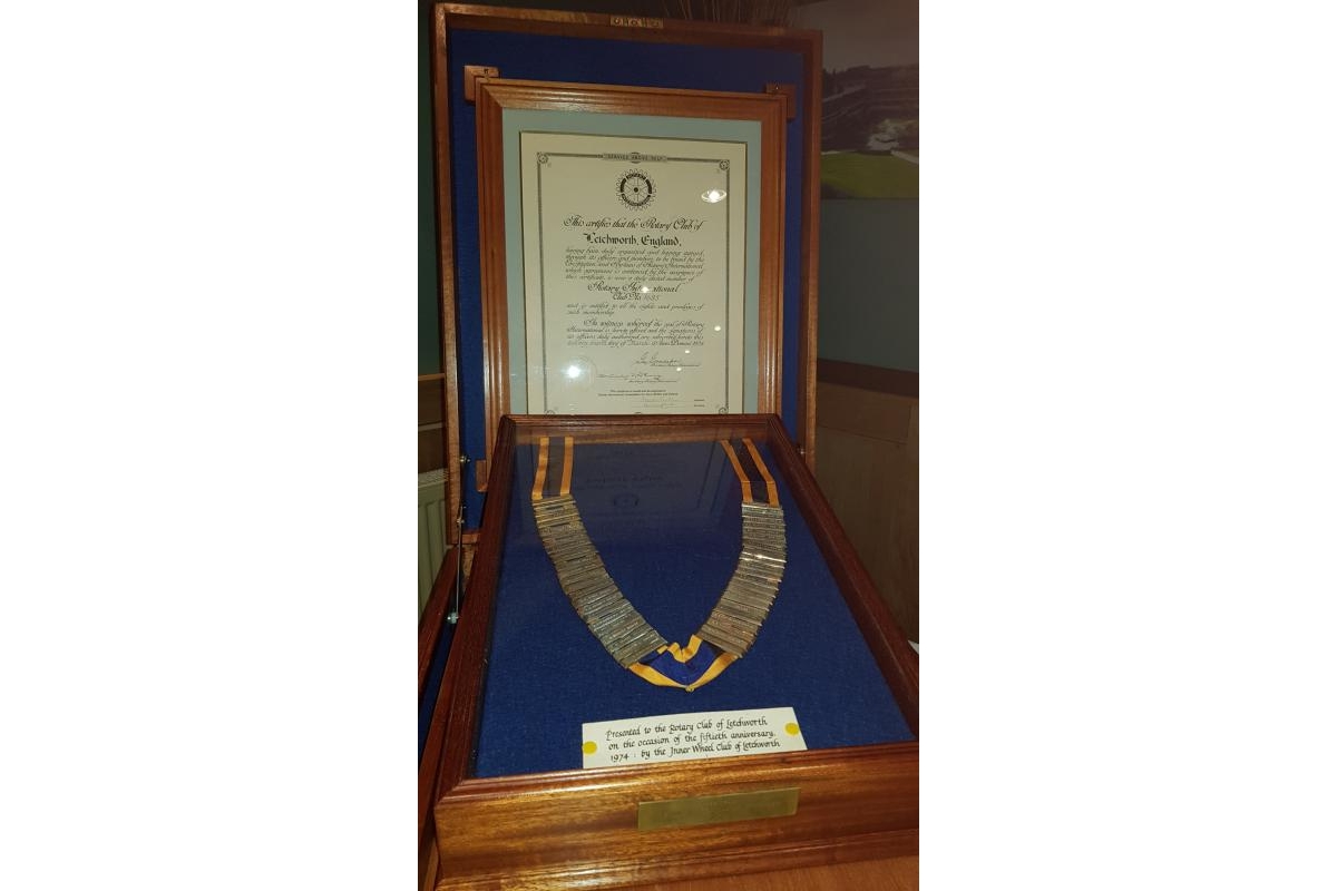 DG's Newsletter - November 2018 - Letchworth Garden City’s Charter and Chain for their first Fifty years.