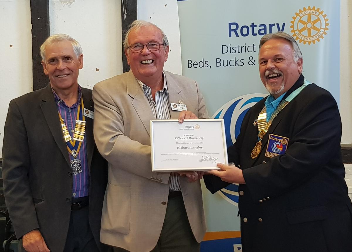 District Governor's Newsletter - September 2018 - DG Dave was pleased to present several Long Service Awards during his visit to Amersham