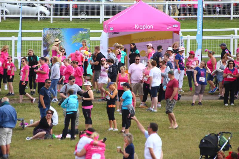 Race for Life 2015 raise Â£256,000 - Epsom-5156