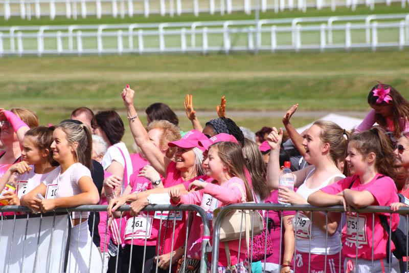 Race for Life 2015 raise Â£256,000 - Epsom-5167