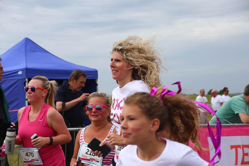 Race for Life 2015 raise Â£256,000 - Epsom-5248