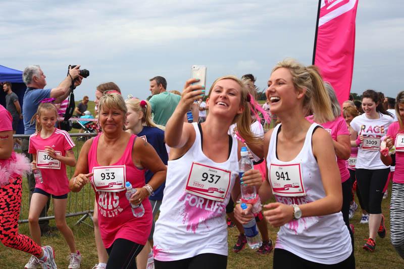 Race for Life 2015 raise Â£256,000 - Epsom-5259
