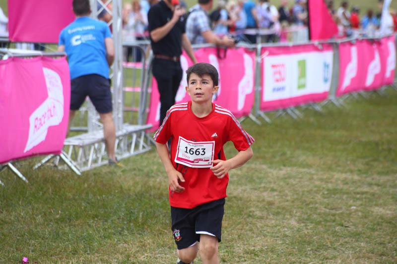 Race for Life 2015 raise Â£256,000 - Epsom-5308