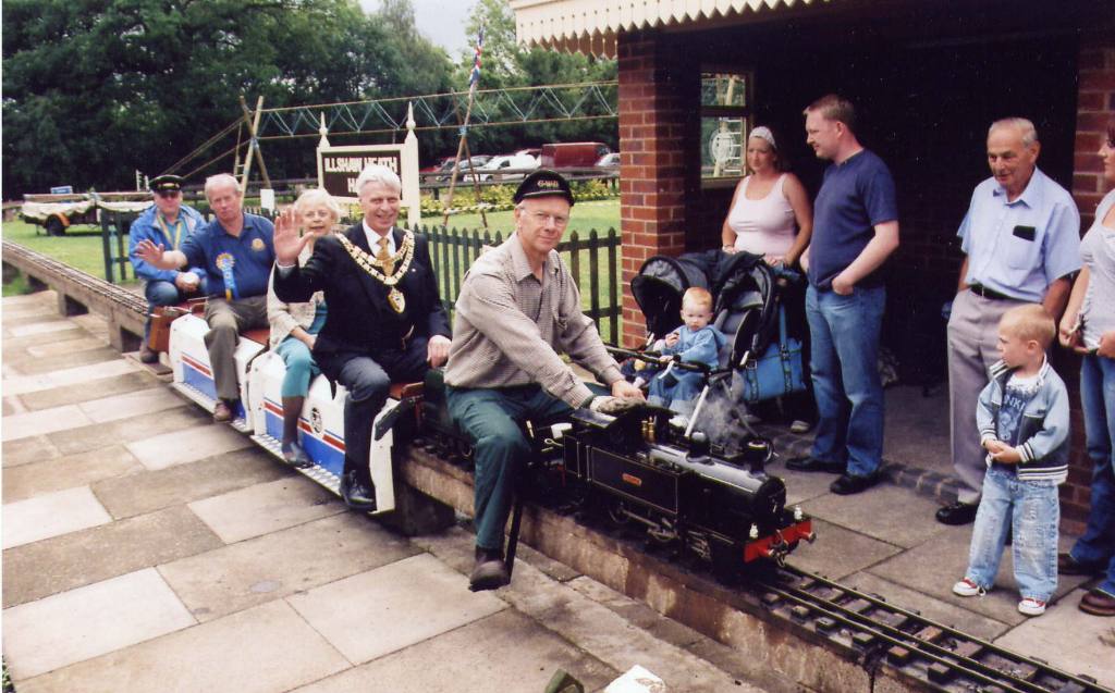 Cycle 4 Charity 2006 - The Venue was the Earlswood Model Railway Society