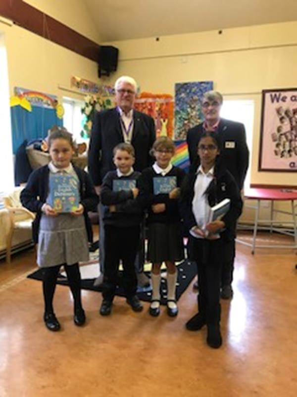 Dictionaries 4 Life 2019 - Proud children with their dictionaries