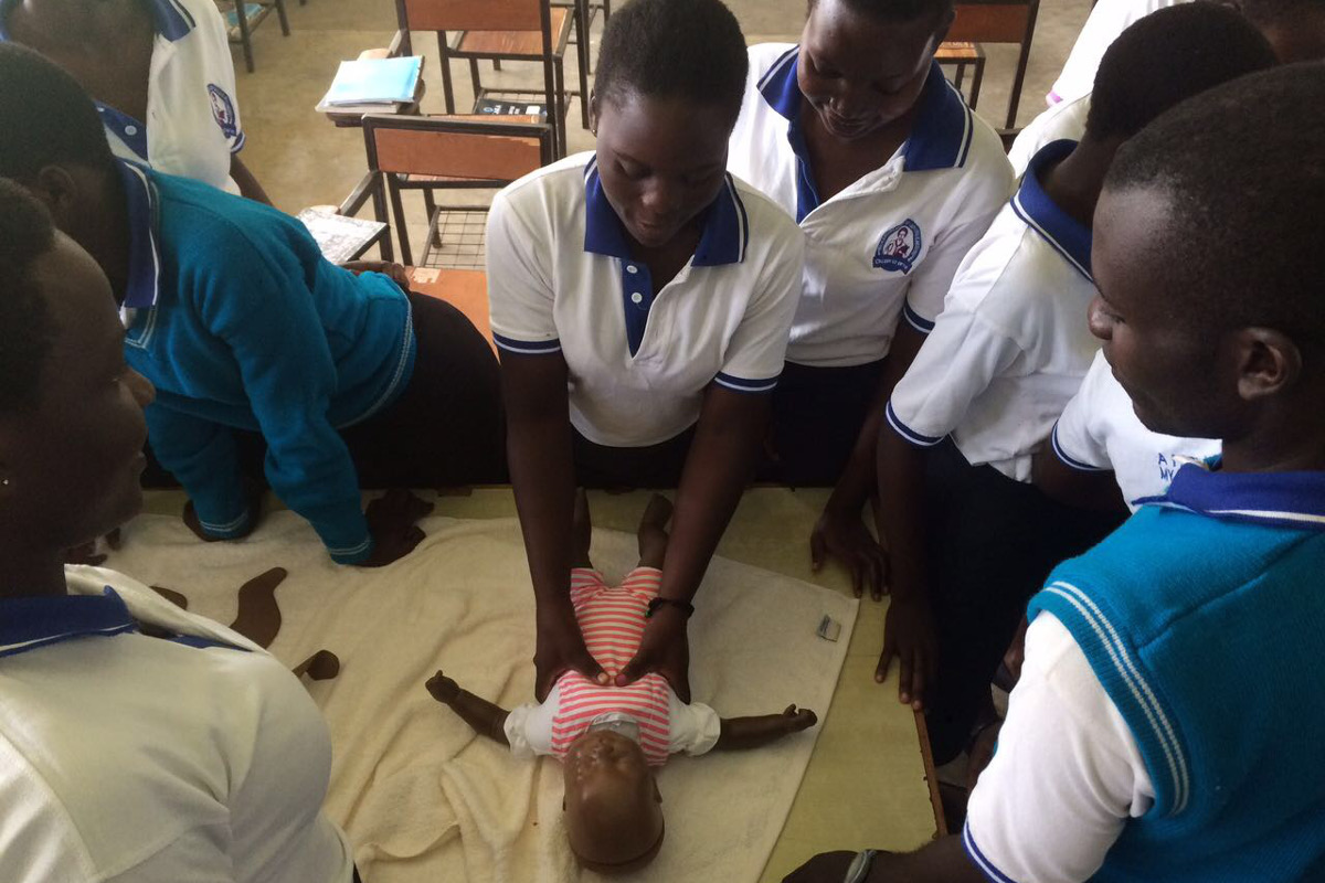 Ngora Freda Carr Hospital - April 2017 - nursing students practicing resus