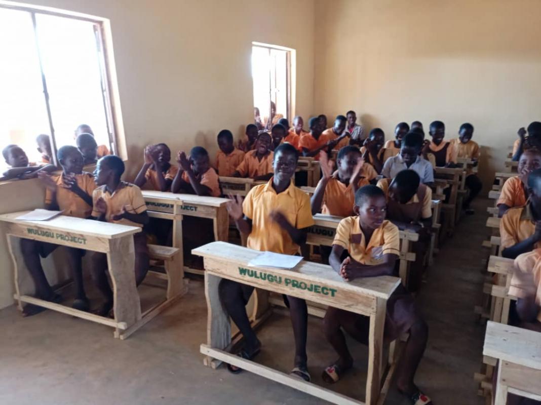 Desks for school in Ghana - 