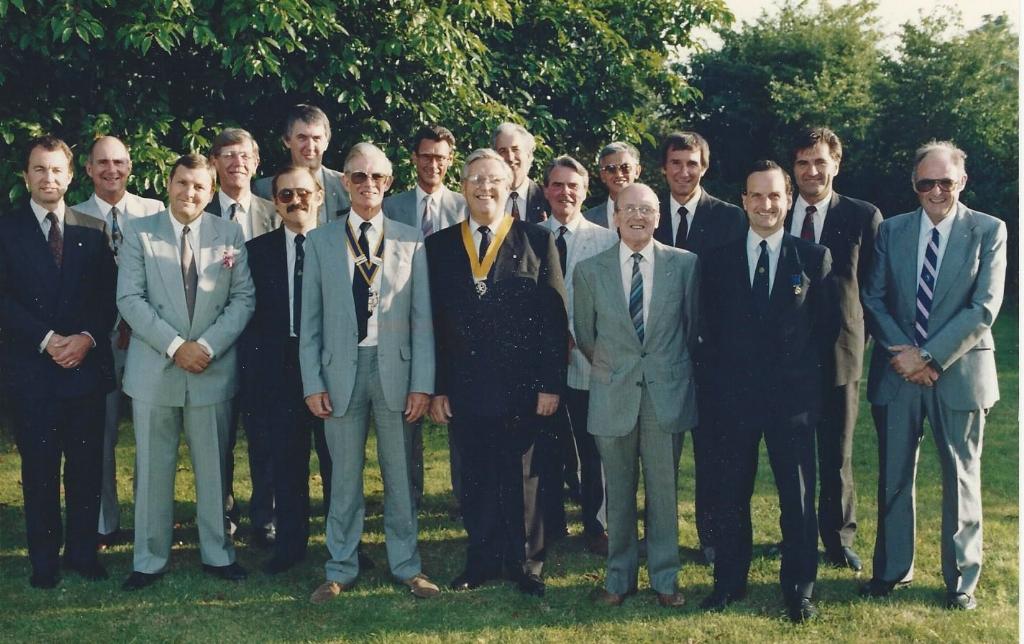 Yeo Vale Historical Page - Handover to Terry Kimpton 1989