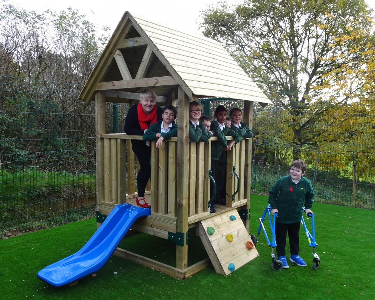Climbing Frame for Daventry Hill School - Head and Pupils