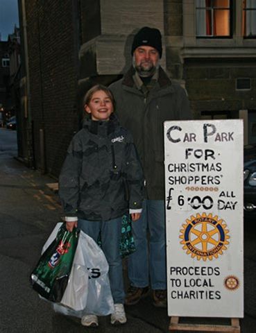 Dec 2011 Christmas Car Parking in Cambridge City Centre - More successful shoppers returning at dusk